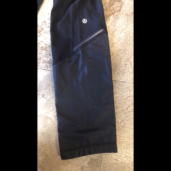 Weatherproof Lululemon legging RARE - Picture 2 of 2